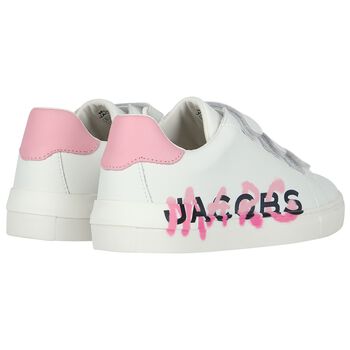 حذاء رياضى بنات بالشعار باللون الأبيض والوردى